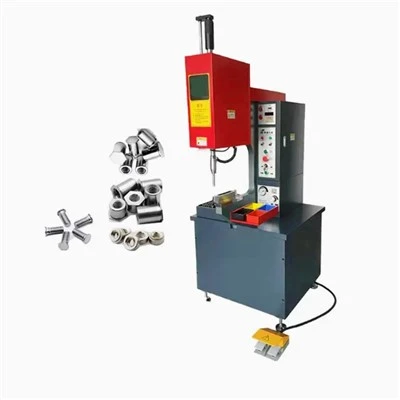 Riveting machine for brake lining